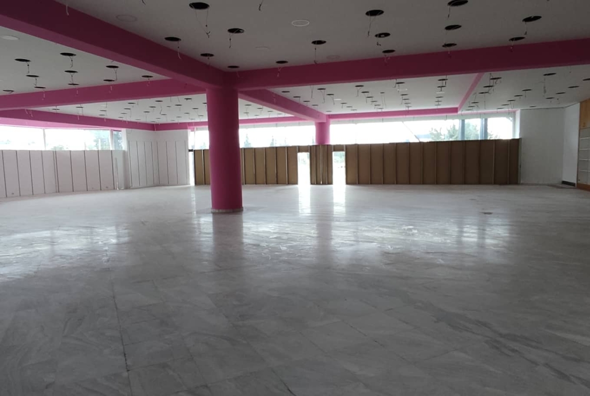 Mediterranean Cosmos ενοικιαζεται ισογειο κατάστημα